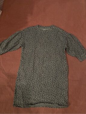 Time and Tru Size Large Leopard Print Short Sleeve Dress in Olive and Black